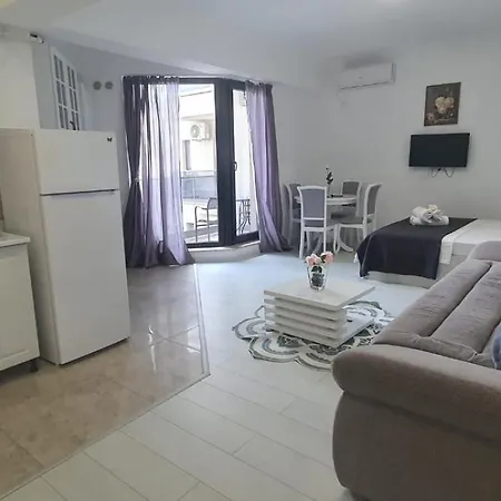 Panoramic Seaview Studio דירה *